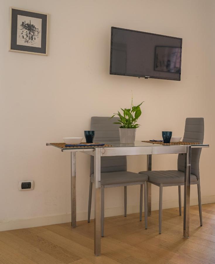 4 Giornate Apartment Napoli Bagian luar foto